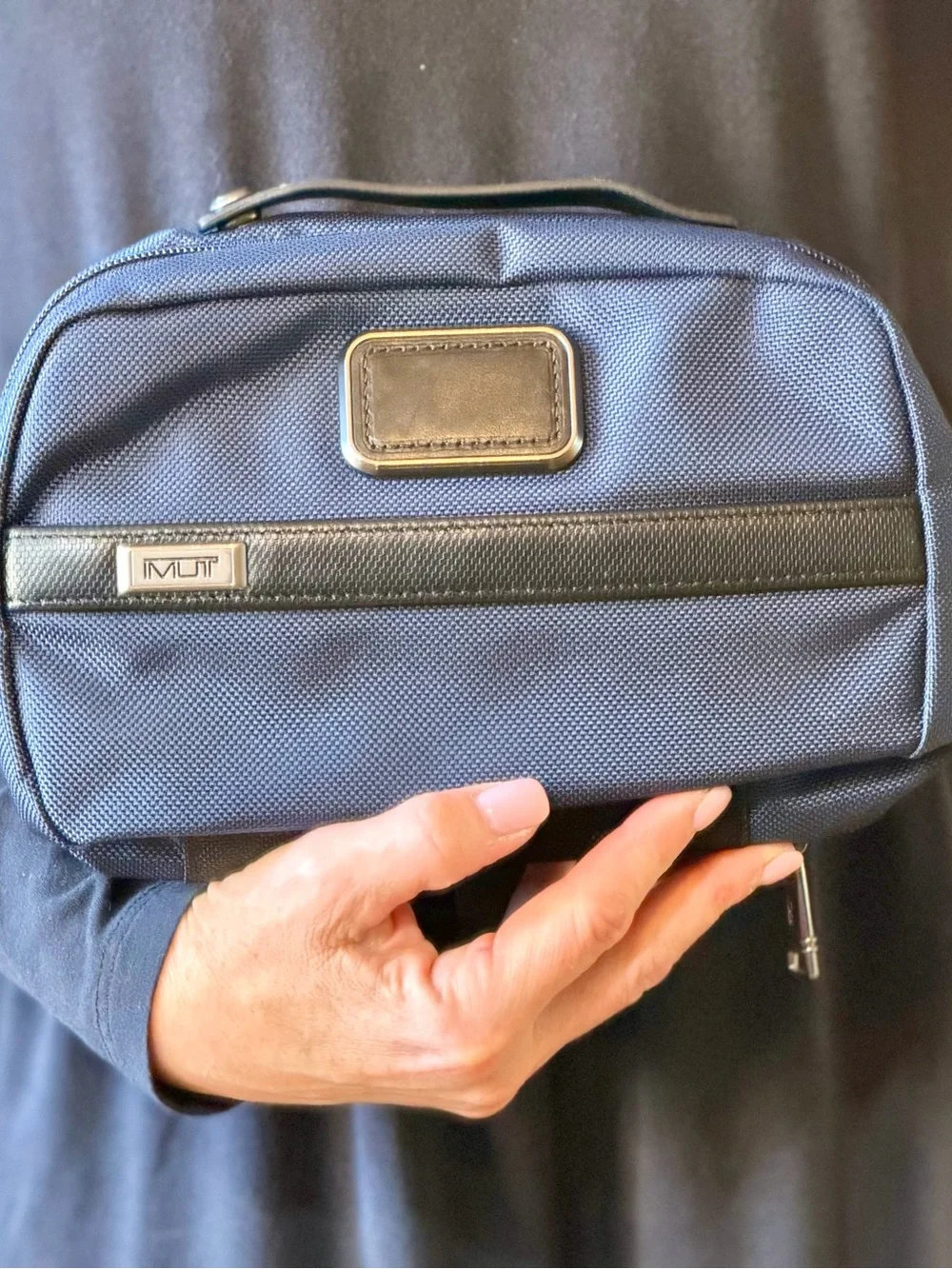 TUMI Quiet Luxury Alpha Split Travel Kit Toiletry Dopp Bag Navy Blue
